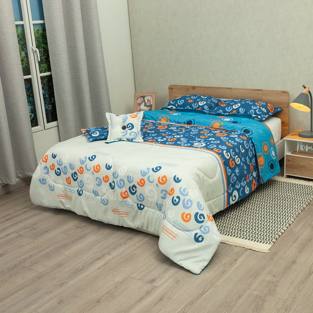 Cubrelecho Súper Acolchado Vórtice Nocturno Blanco y Azul para Cama Doble 140 X 190 Cm de Espiral - TENDIDOS Y CUBRELECHOS | Bylmo