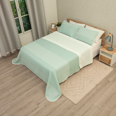 Cubrelecho Doble Faz Trama Verde Arena y Blanco para Cama King 200 X 200 Cm Prensado Fondo Entero - TENDIDOS Y CUBRELECHOS | Bylmo