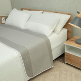 Cubrelecho Doble Faz Trama Arena Gris y Blanco para Cama King 200 X 200 Cm Prensado Fondo Entero - TENDIDOS Y CUBRELECHOS | Bylmo