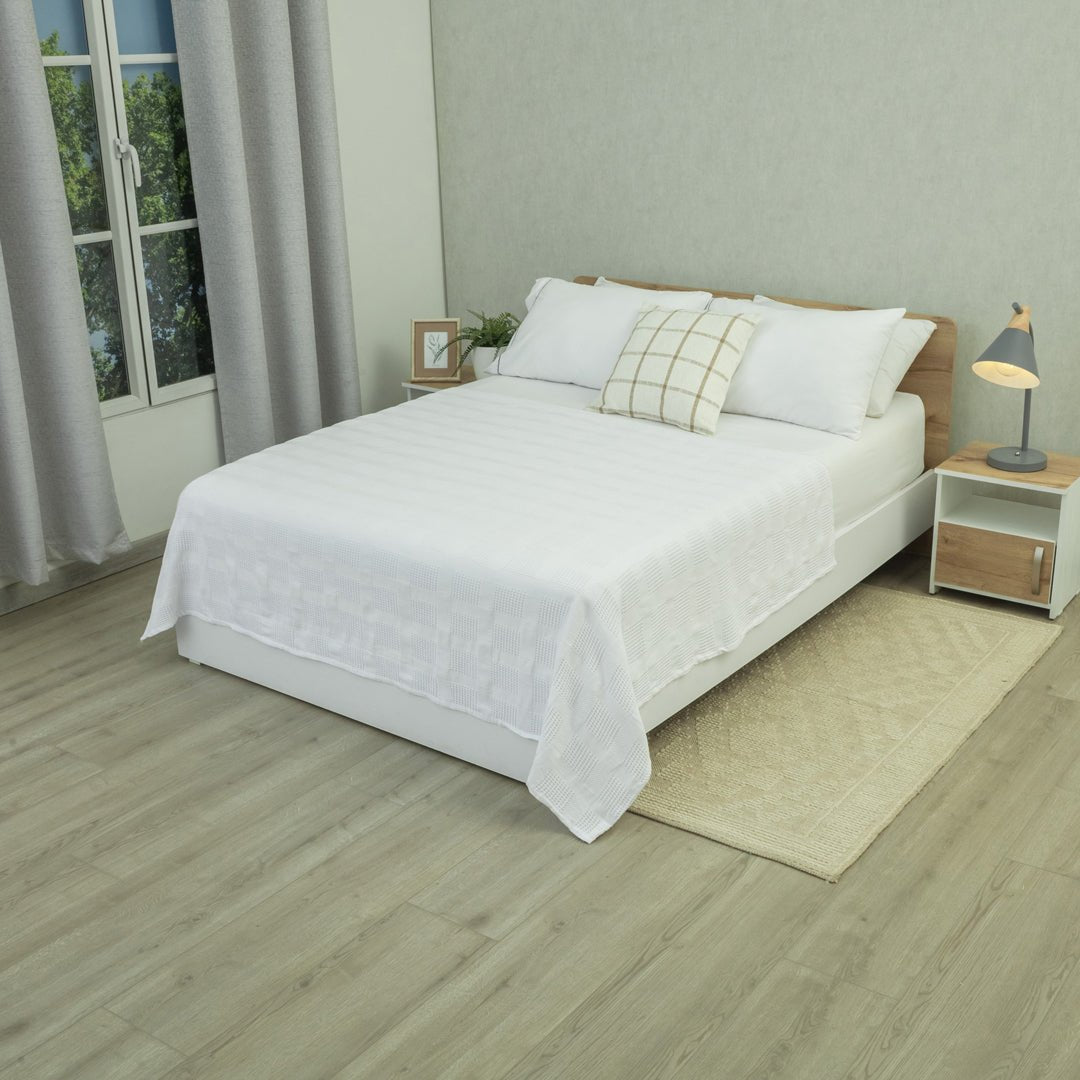 Cubrecama Elegant Blanco 150x200cm Fondo Entero - TENDIDOS Y CUBRELECHOS | Bylmo