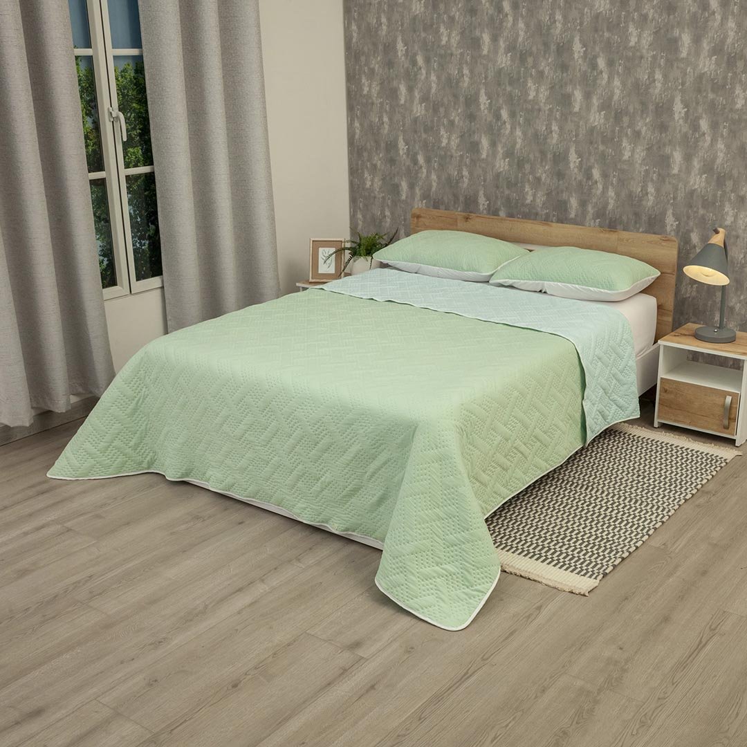 Cubrelecho Termosellado Cotton Sense Verde y Azul para Cama Queen 160 X 190 Cm Fondo Entero - TENDIDOS Y CUBRELECHOS | Bylmo