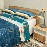 Cubrelecho Termosellado Giro Magnético Azul Oscuro y Blanco para Cama Semidoble 120 X 190 Cm Prensado de Figuras - TENDIDOS Y CUBRELECHOS | Bylmo