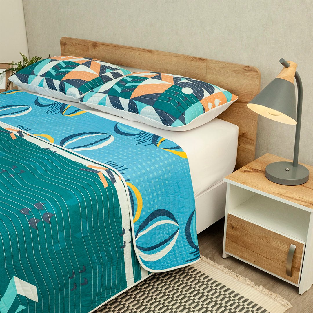 Cubrelecho Doble Faz Océano Tribal Verde Azul y Azul para Cama Semidoble 120 X 190 Cm Prensado de Tribal - TENDIDOS Y CUBRELECHOS | Bylmo