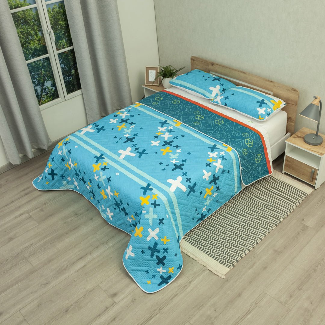 Cubrelecho Doble Faz Código X Urban Blanco y Azul para Cama Doble 140 X 190 Cm Prensado de Figuras - TENDIDOS Y CUBRELECHOS | Bylmo
