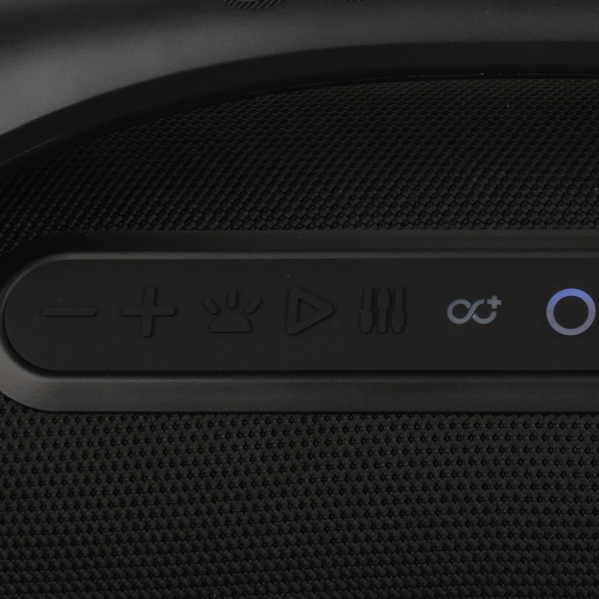 Parlante Portátil Challenger Negro 18.1x23cm Portatil con Conexión Bluetooth - PARLANTES | Bylmo