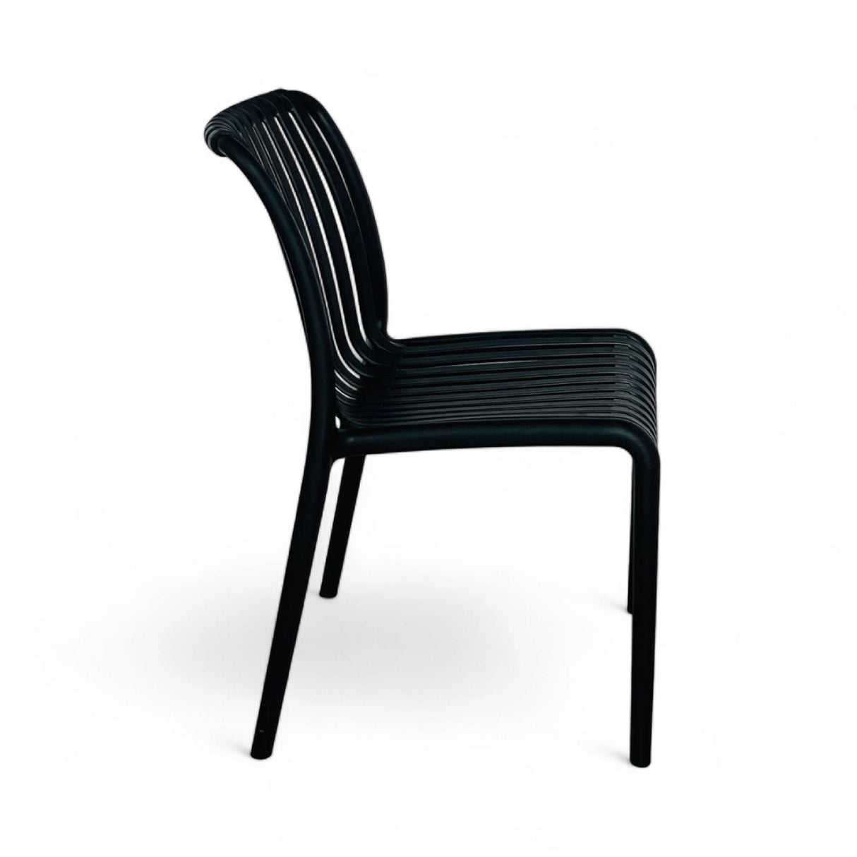 Comedor Maiu Negro 60x72cm Circular de Cuatro Puestos con Dos Sillas - COMEDORES | Bylmo
