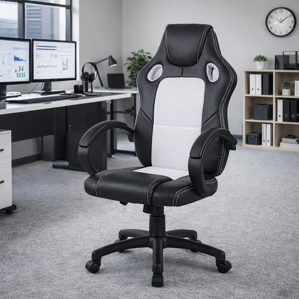 Silla Gamer Doom Negro y Blanco 70x123cm Ergonómica con Apoya Brazos - SILLAS DE OFICINA | Bylmo