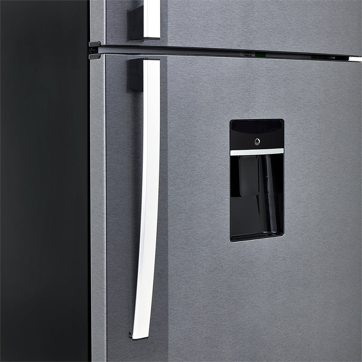 Nevera No Frost Haceb Titanio 74x175.5cm De 404 Litros con Dispensador de Agua - NEVERAS | Bylmo