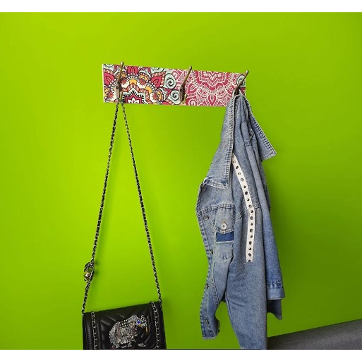 Perchero Jazmin Rosado 9x40cm con Tres Ganchos para Pared