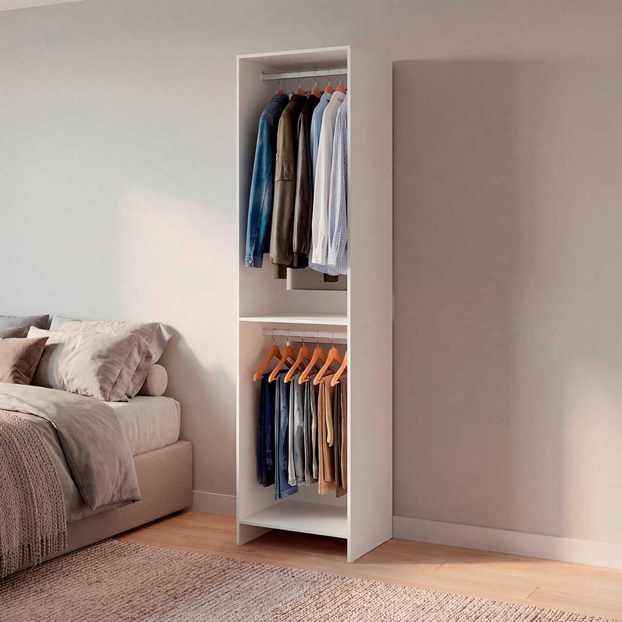 Closet Independiente Blanco 55.8x213.4cm con Dos Compartimientos con Colgadero de Ropa