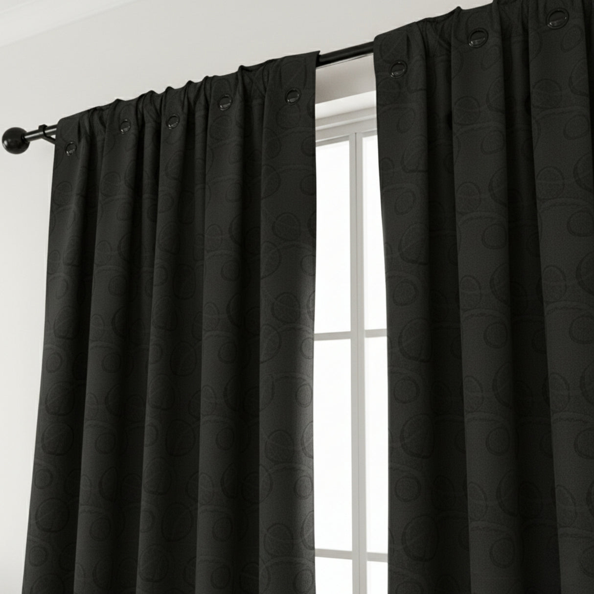 Cortina Jacquard Negro 270x215cm Doble Faz de Simbolos Geometricos