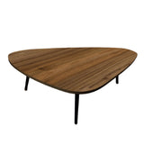 Sala Boom Ovejo Almendra y Amaretto 170x72cm con Un Sofá y Una Mesa de Centro
