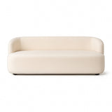 Sala Boom Ovejo Almendra y Blanco 170x72cm con Un Sofá Un Puff y Una Mesa de Centro
