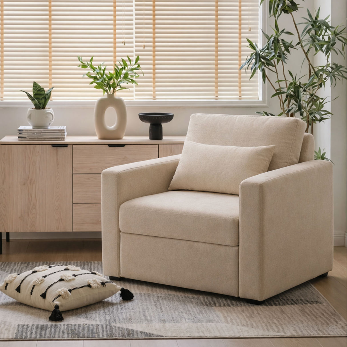 Sala Beige y Amaretto 76x90cm con Una Poltrona Reclinable Un Puff y Una Mesa de Centro