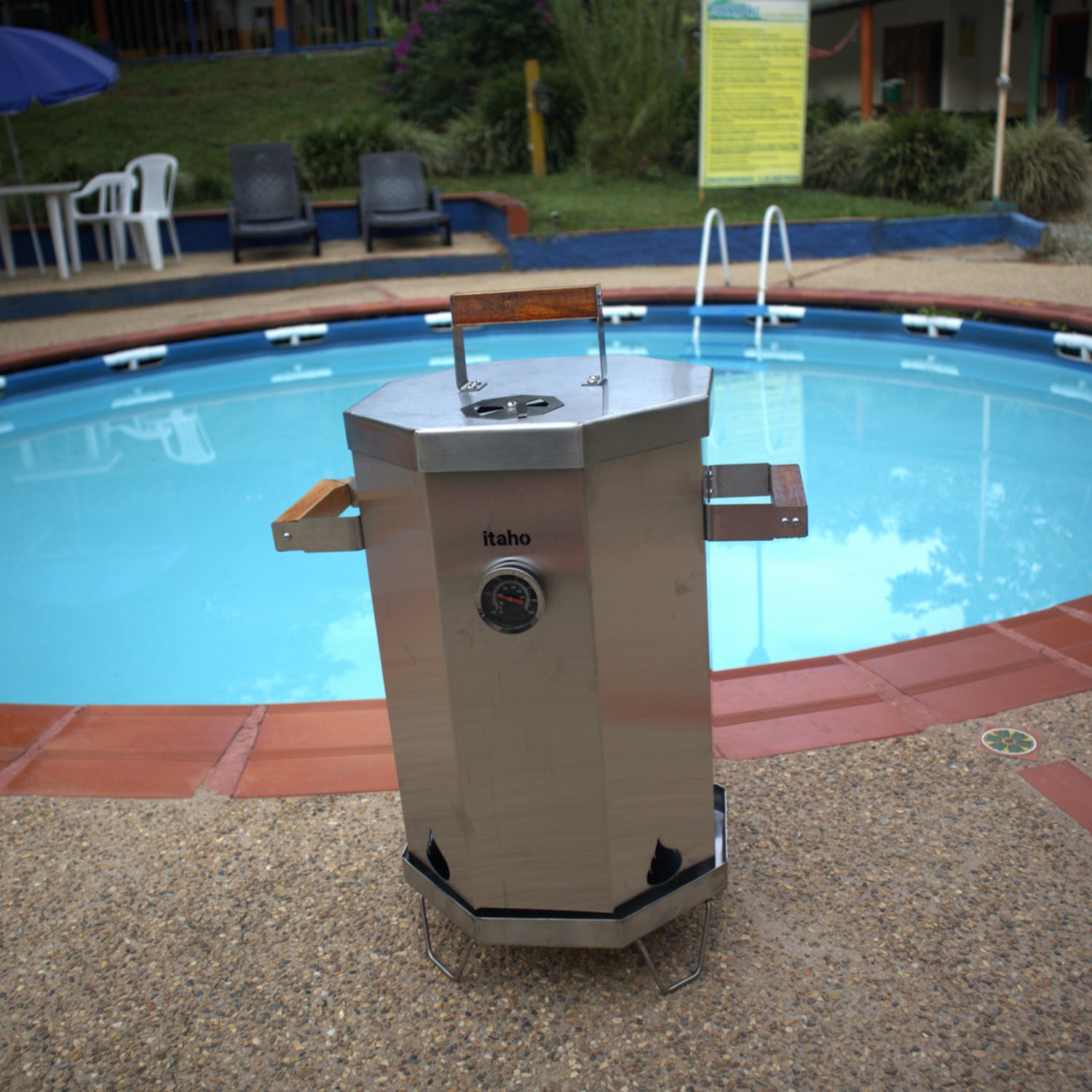 Barril Asador Octagonal Plateado 37x57cm de 10 Libras con Termómetro y Control de Ventilación