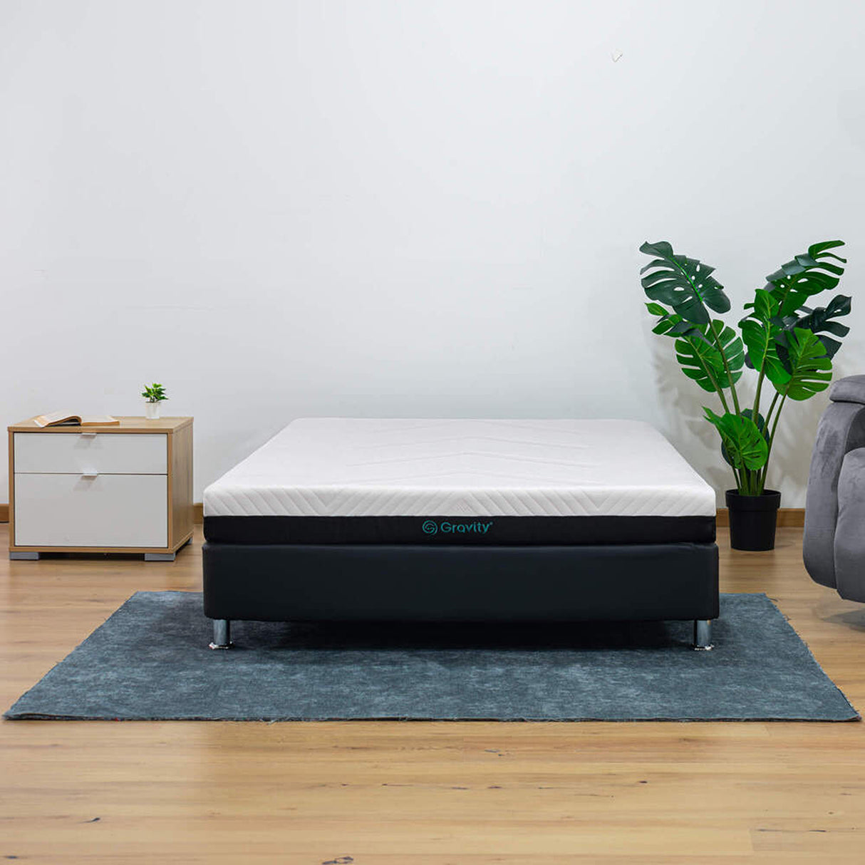 Combo Colchón Enrollado Gravity E15 Blanco Sencillo 100 X 190 Cm Ortopedico Firmeza Medio con Una Almohada Stellar Soft y Un Protector de Colchón