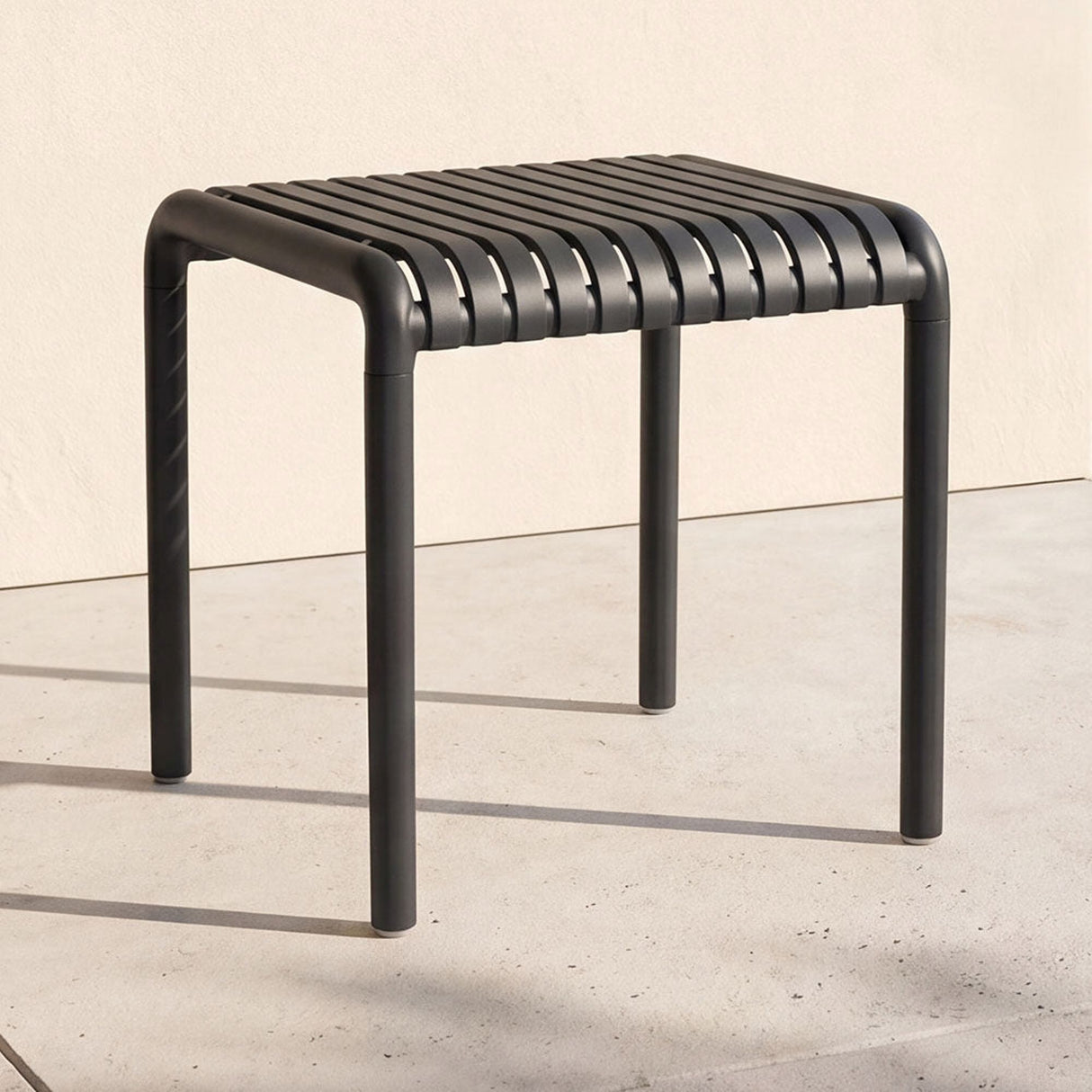 Mesa de Centro Parma Negro 45x48cm Cuadrado con Patas