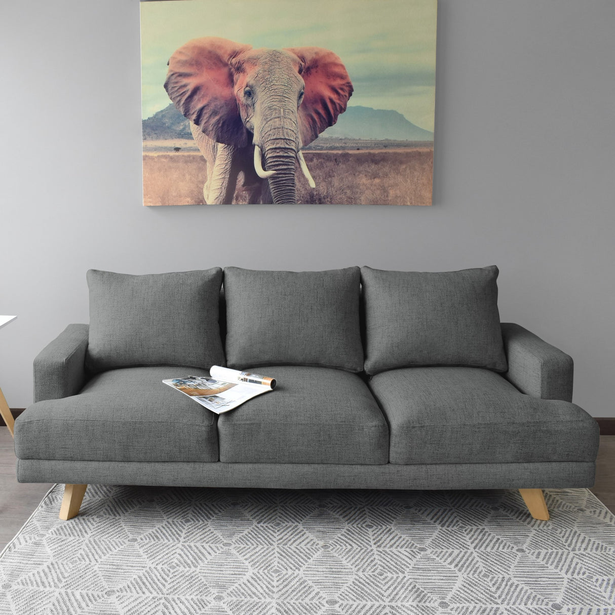 Sofá Lisboa Gris Dicosta y Matiz Natural 192x85cm de Tres Puestos con Apoya Brazos
