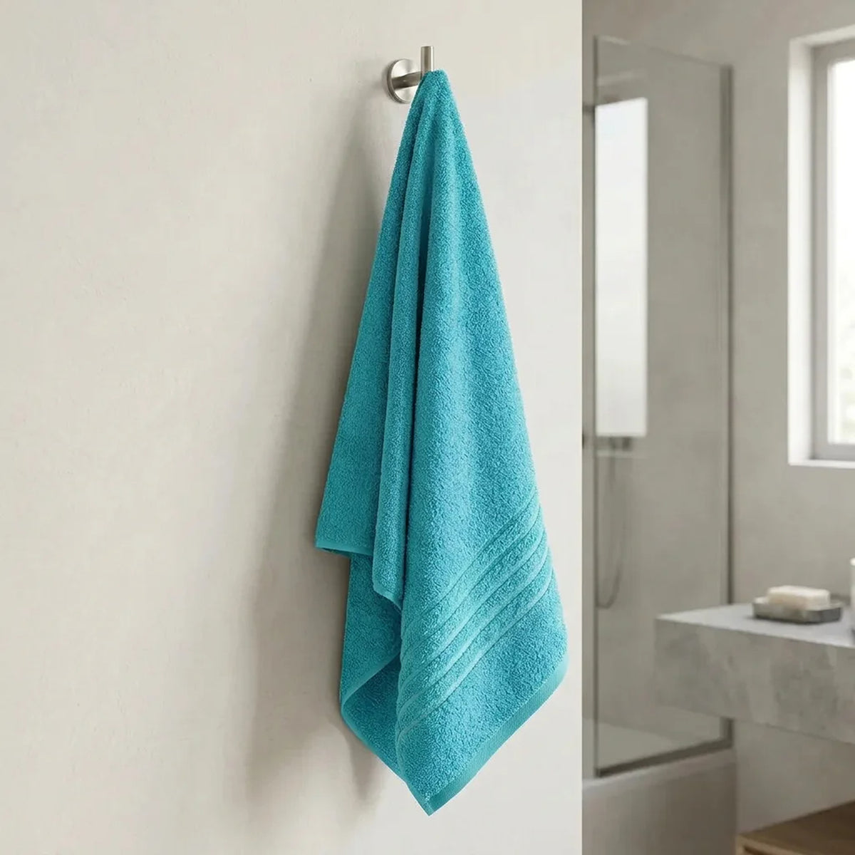 Toalla de cuerpo azul Mediterráneo 70x130 cm en algodón 550 g
