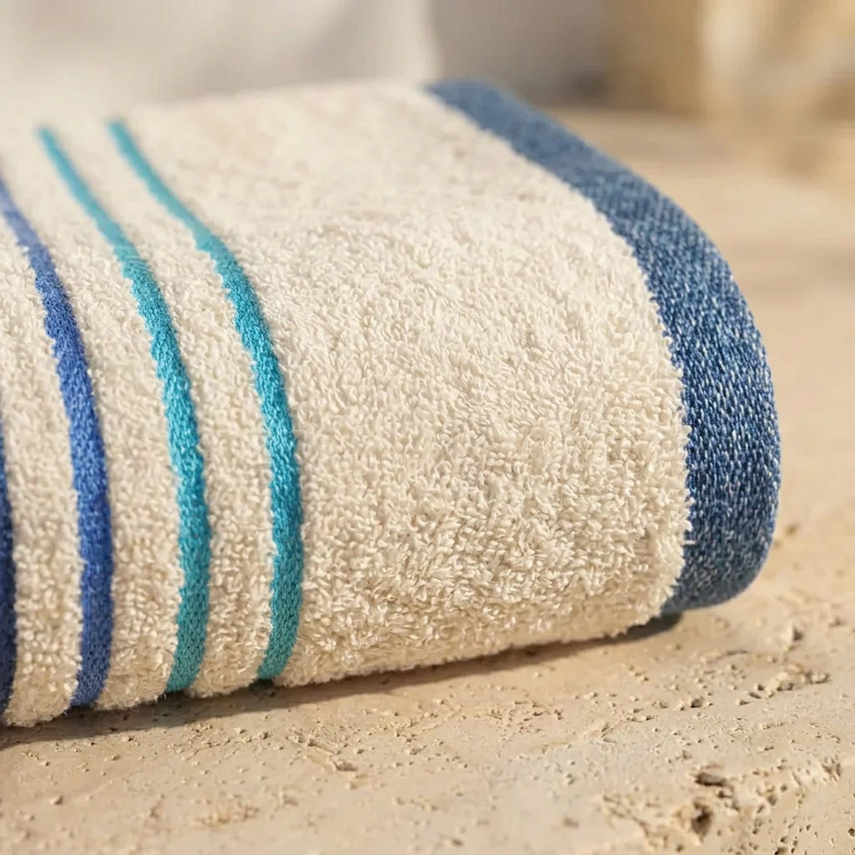 Toalla de cuerpo beige Mediterráneo 70x130 cm en algodón 550 g
