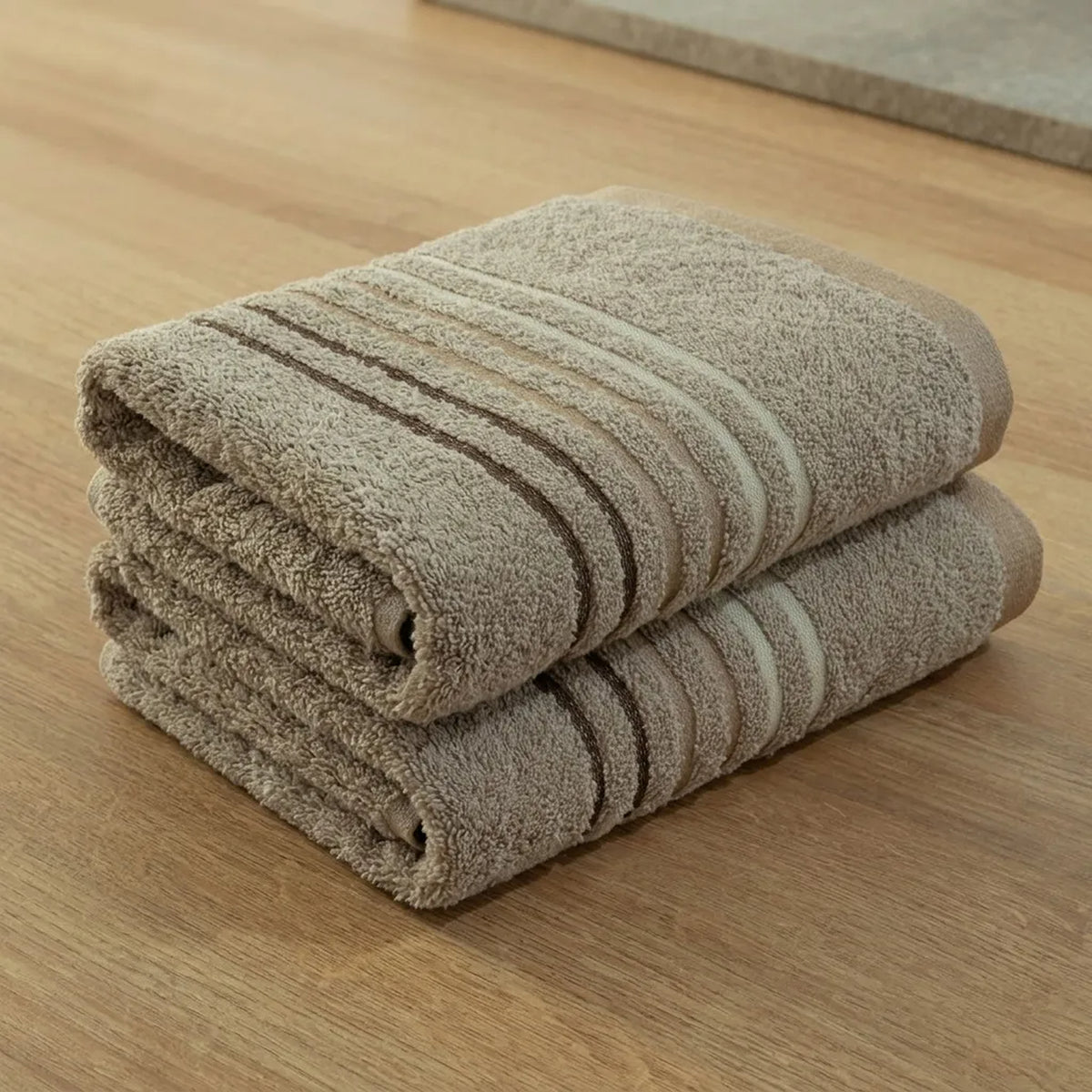 Toalla de cuerpo café Mediterráneo 70x130 cm en algodón 550 g