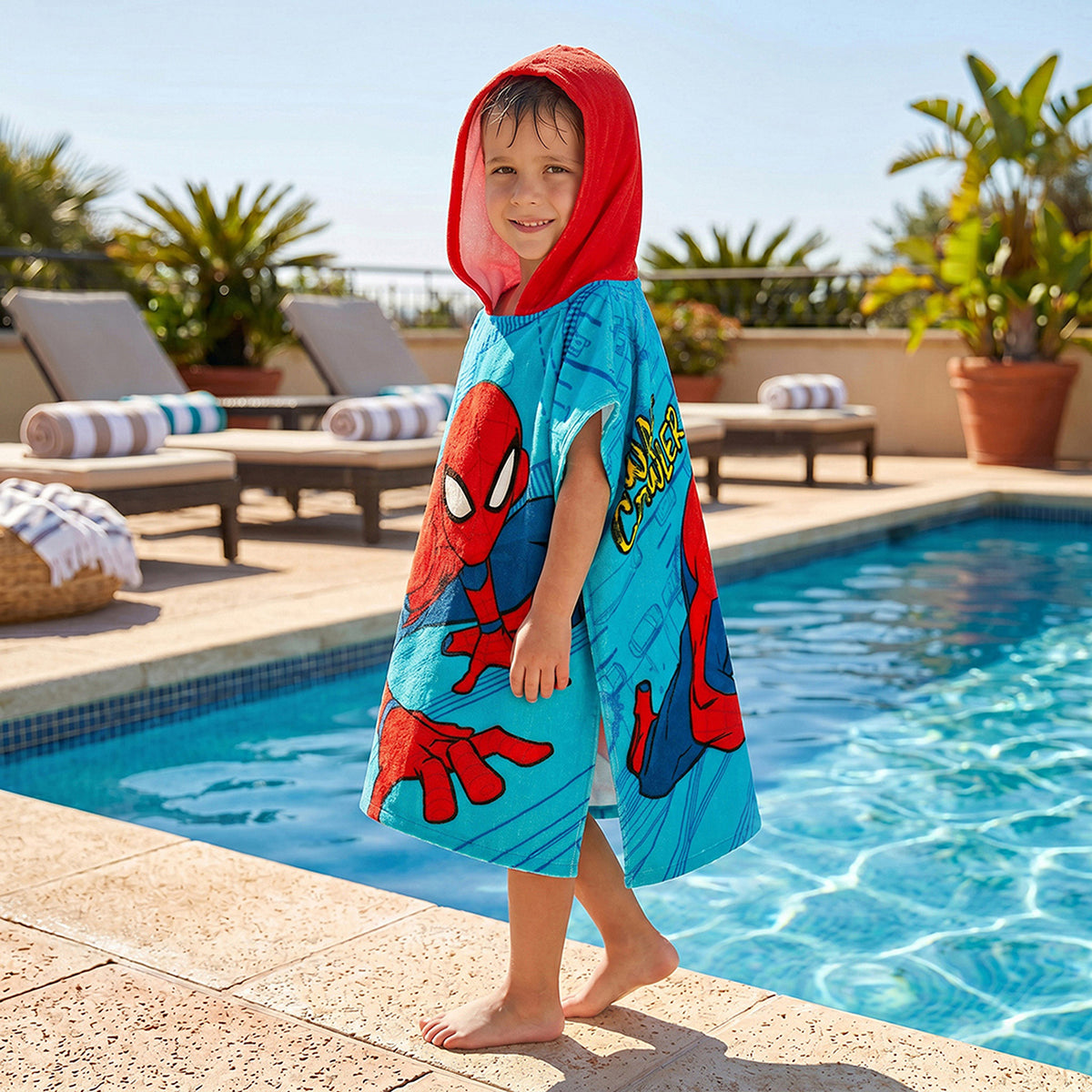 Toalla infantil con capucha azul Spiderman 60x120 cm en algodón