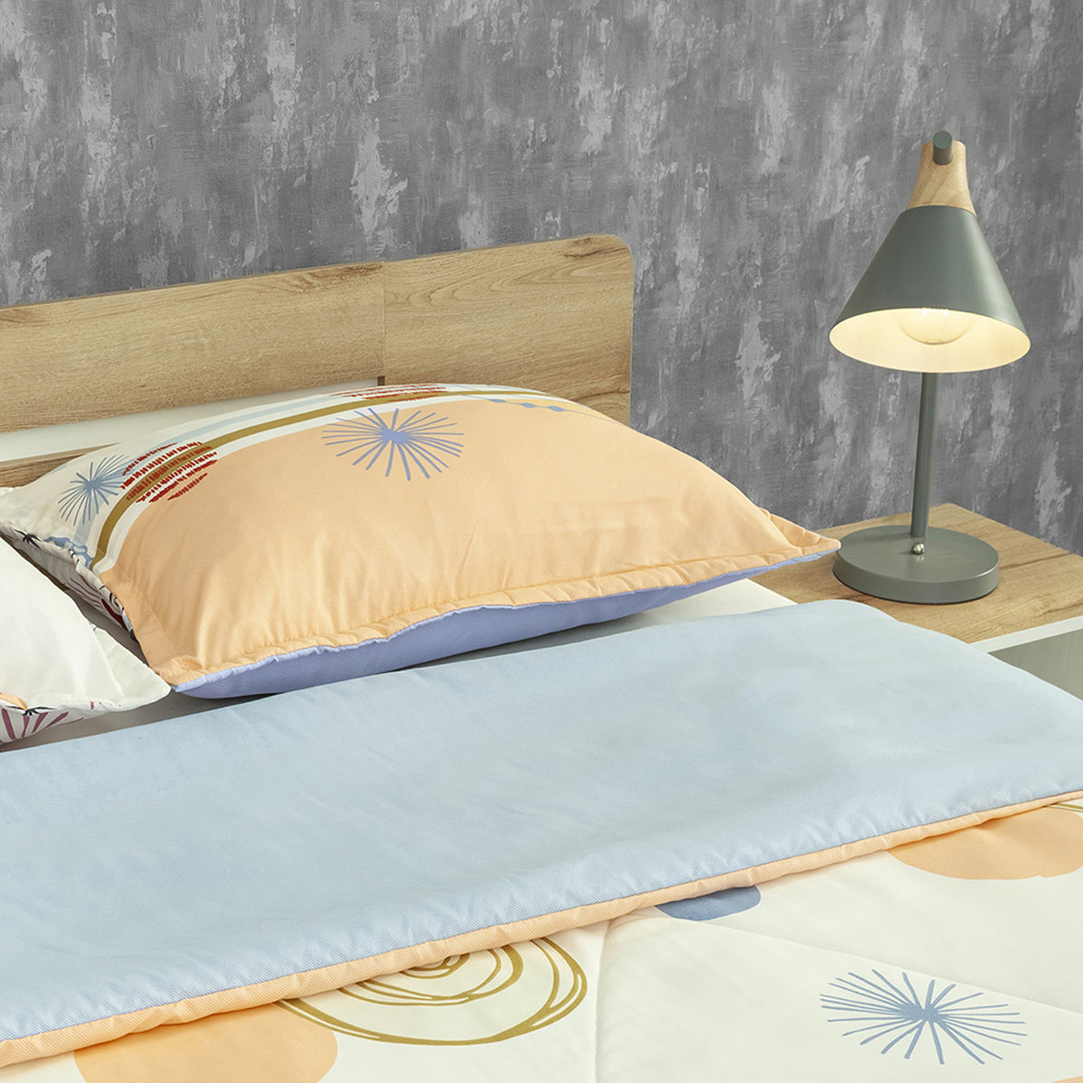 Cubrelecho Amoré Soft para cama doble azul y blanco semiacolchado doble faz 140x190 cm
