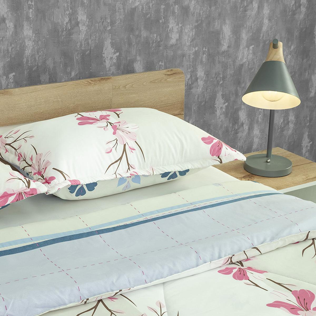 Cubrelecho para cama doble Pure Garden azul y blanco semiacolchado 140x190 cm