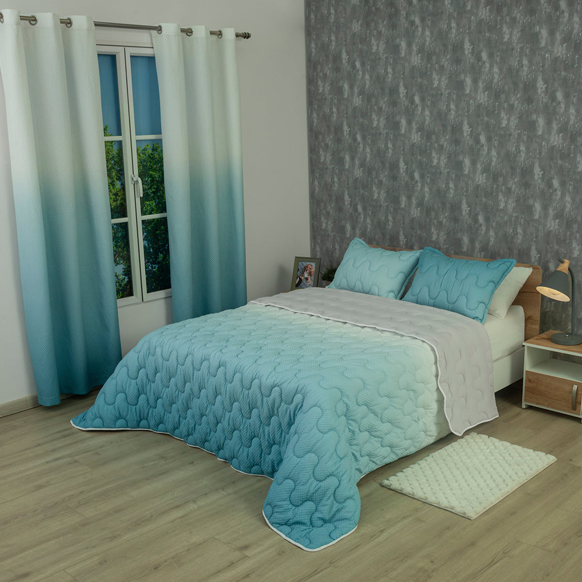 Cubrelecho para cama doble azul degradé Sfumato superacolchado en microfibra 140x190 cm