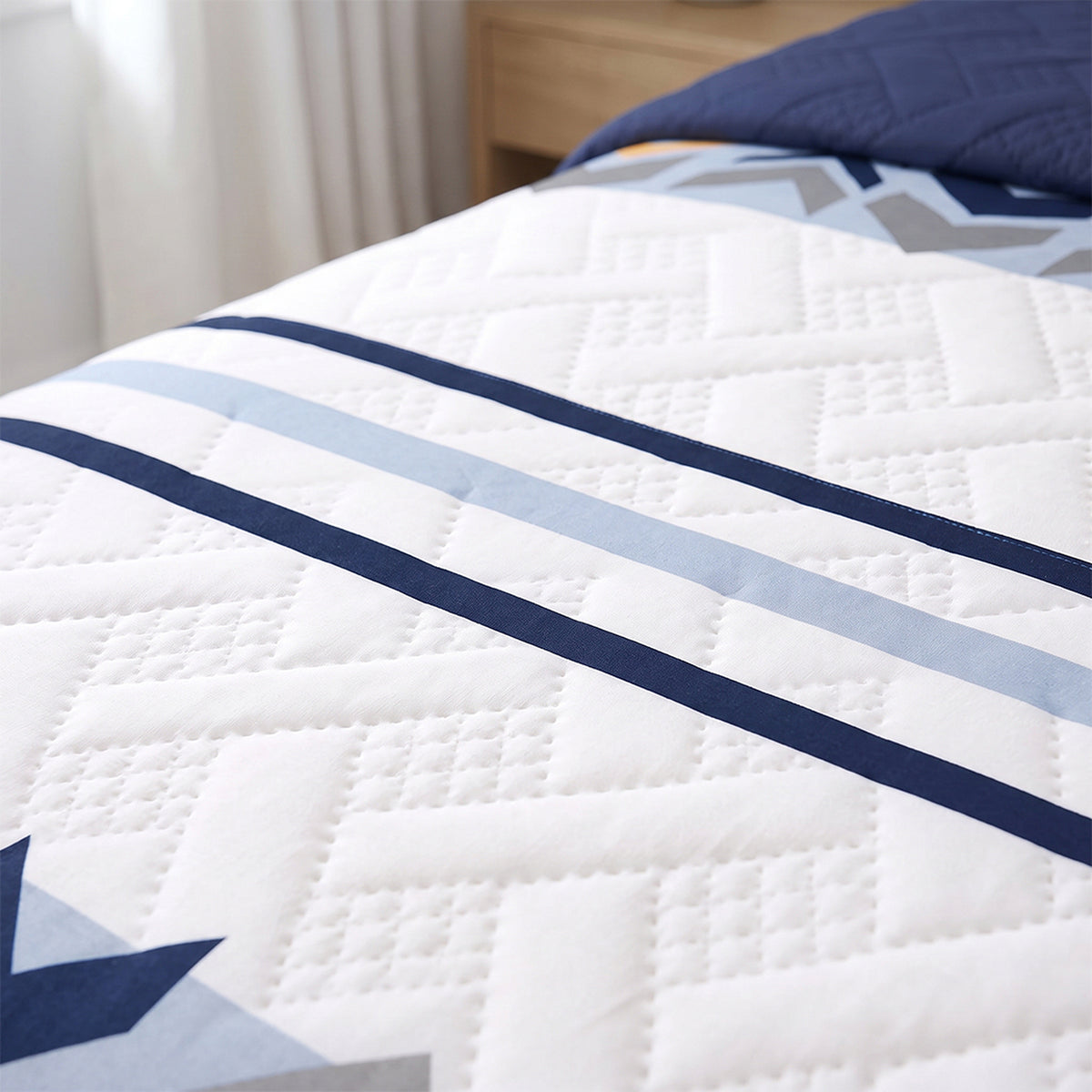 Cubrelecho sencillo azul oscuro Vanguardia Zafiro en microfibra 100x190 cm termosellado