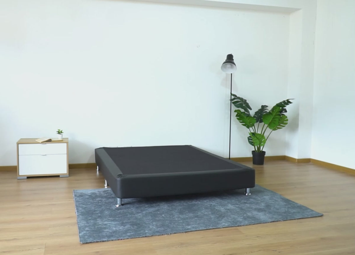 Combo Colchón Enrollado Gravity E18 Blanco Doble 140 X 190 Cm Ortopedico Firmeza Firme con Dos Almohada Stellar Soft y Un Protector de Colchón