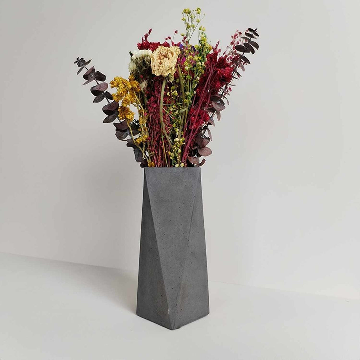 Florero Alice Gris Oscuro 7 cm Minimalista - Jardineria | Bylmo