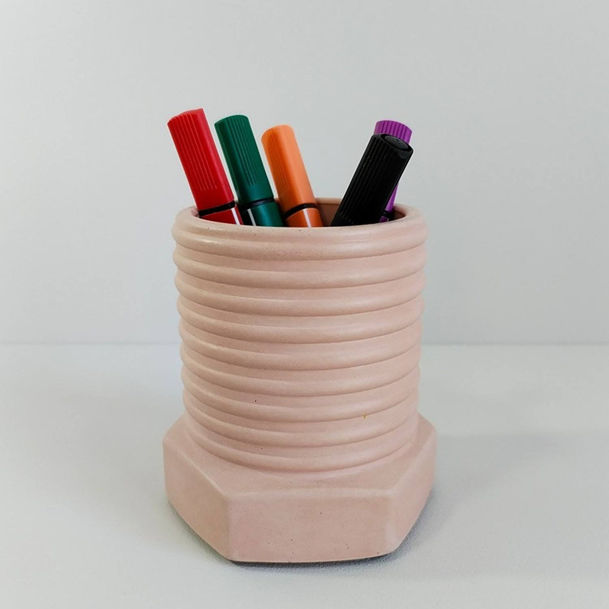 Matera de mesa Tornillo Palo de Rosa 10x10cm de Cemento Circular de 0.8 Litros - Jardineria | Bylmo