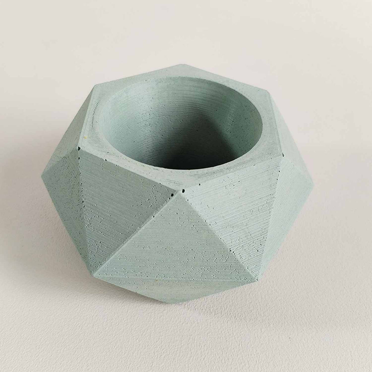 Matera de mesa Adara Petty Verde Oliva 7x7cm de Cemento Hexagonal de 0.2 Litros - Jardineria | Bylmo
