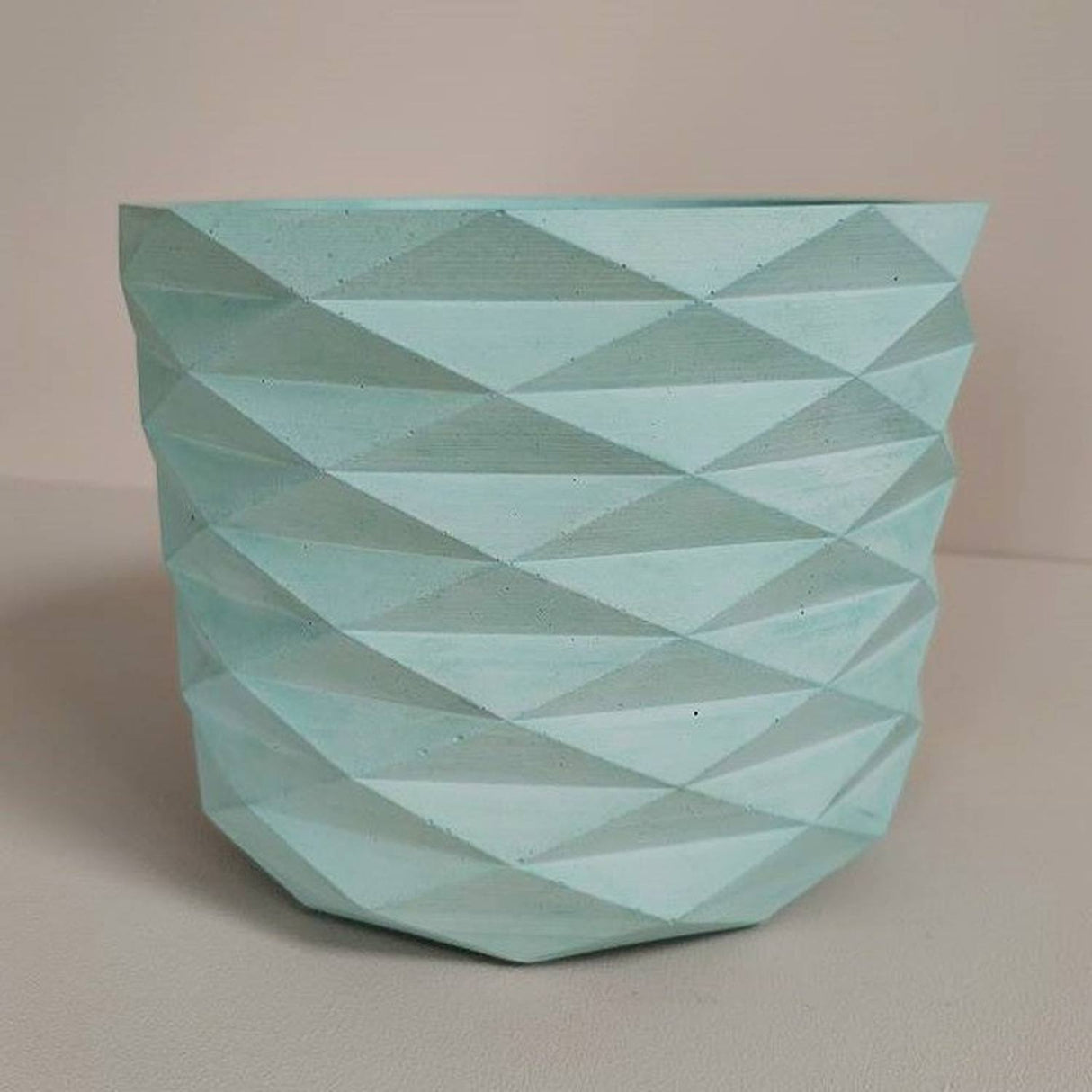 Matera de mesa Carlota Petty Aguamarina 15x13cm de Cemento Circular de 2.3 Litros - Jardineria | Bylmo