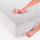 Protector de Colchón Damasco Blanco Queen 160 cm Fondo Entero - Ropa de Cama | Bylmo