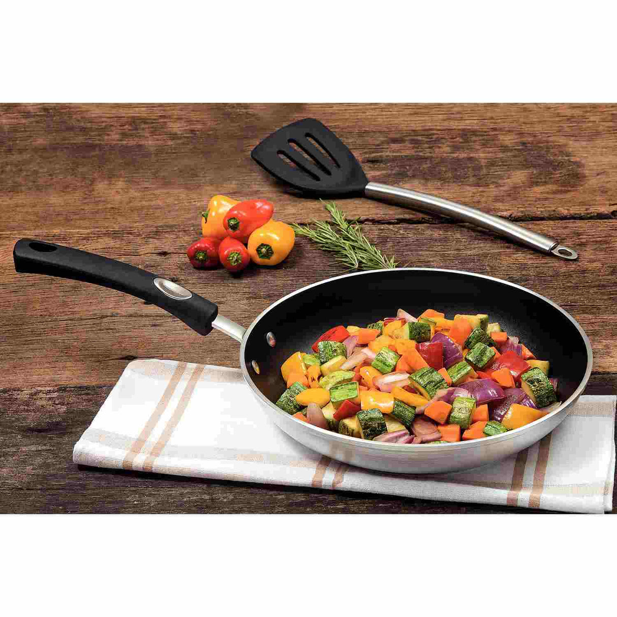 Sarten Professional Aluminio 21 cm con Revestimiento Interno con Antiadherente Starflon Premium y Acabado Externo Lijado Gris - Ollas y Sartenes | Bylmo